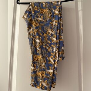 LuLaRoe Disney TC Tall Curvy Winnie the Pooh Tigger Print Blue & Orange